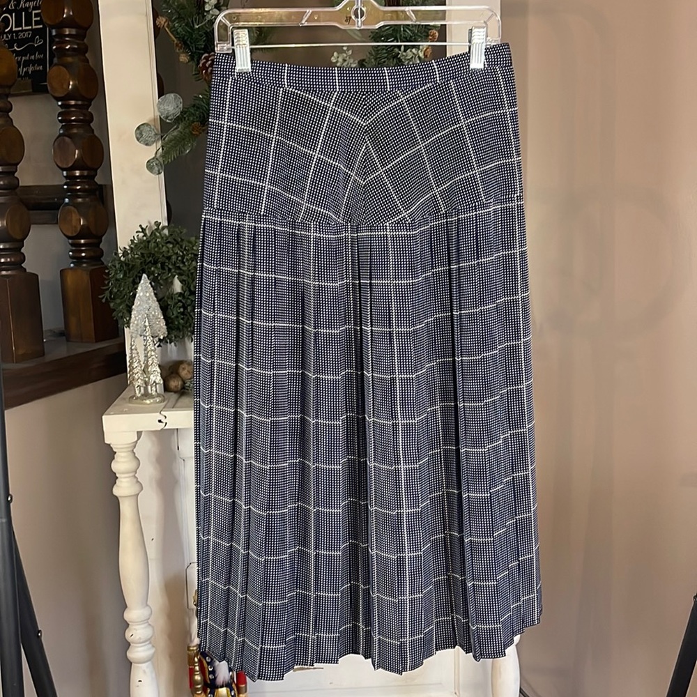Navy pleated Skirt